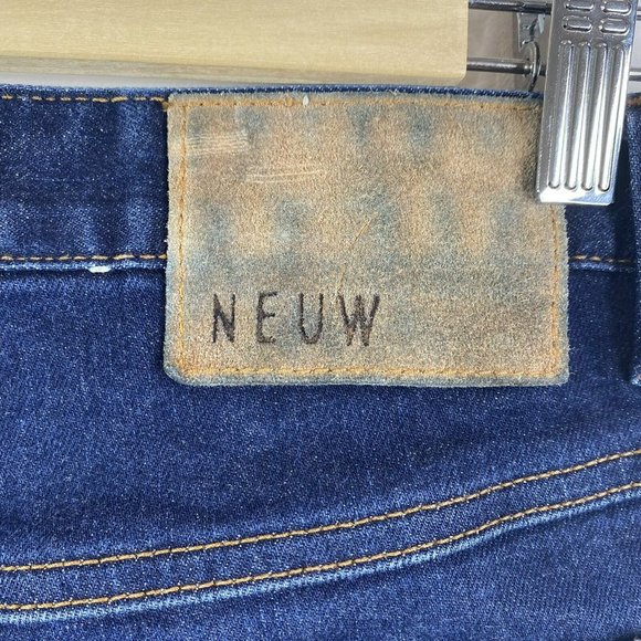Neuw Ray Tapered Denim Blue Jeans Distressed Destroyed Raw Hem Size 33 x 29 - Picture 6 of 8